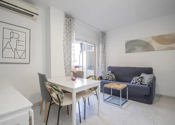 Perfect Getaway In Triana - 15M Walk Giralda