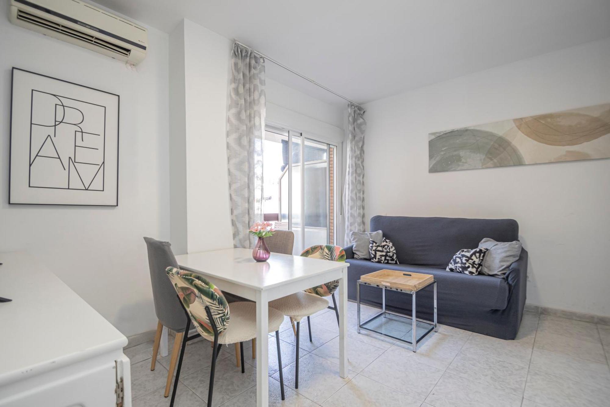 Perfect Getaway In Triana - 15m Walk Giralda Apartamento Sevilha